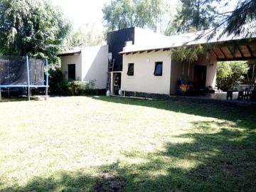 Quinta en venta - 2 Dormitorios 1 Baño - 1,000 mts2 - Barrio El Rodeo