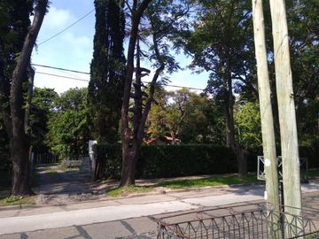 Casa en venta - 4 Dormitorios 2 Baños - 1.680Mts2 - Florencio Varela