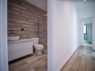 Casa a Estrenar en VENTA 4 DORMITORIOS - MIRALAGOS  1 LOTE 68