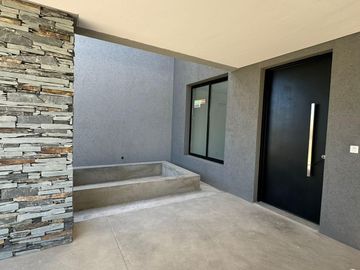 San Matías - Área 1 | Venta | Casa moderna a la laguna, de 5 amb con pileta