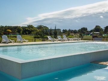San Matías - Área 1 | Venta | Casa moderna a la laguna, de 5 amb con pileta