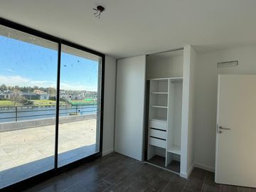 San Matías - Área 1 | Venta | Casa moderna a la laguna, de 5 amb con pileta
