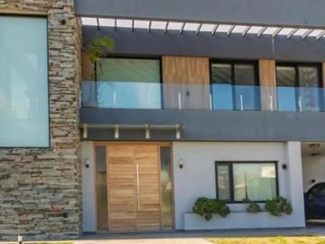 Casa en venta - 4 Dormitorios 4 Baños - Cochera - 1.000Mts2 - Canning