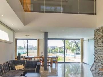 Casa en venta - 4 Dormitorios 4 Baños - Cochera - 1.000Mts2 - Canning
