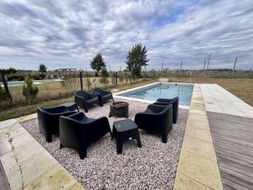 VENTA CASA SAN SEBASTIAN AREA 5 - 5 AMBIENTES - 2 PLANTAS