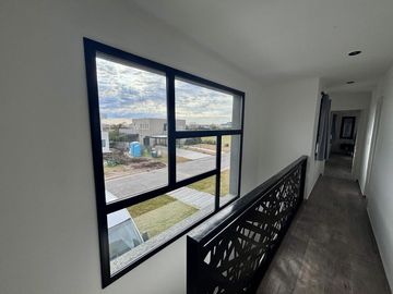 VENTA CASA SAN SEBASTIAN AREA 5 - 5 AMBIENTES - 2 PLANTAS