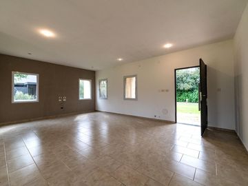 Casa a la venta en barrio cerrado Lomas de San Francisco  lujan
