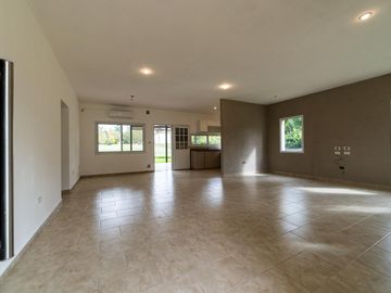 Casa a la venta en barrio cerrado Lomas de San Francisco  lujan