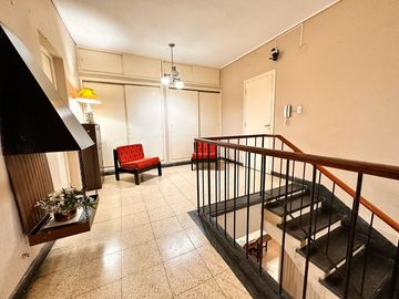 Amplia casa de 5 dormitorios con galería y pileta, Av. Roca al 1000, Barrio Sur