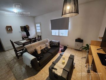Venta - Terreno con 2 casas de dos dormitorios cada una - Cahuelo 9653 - Villa Allende Parque