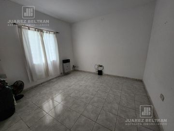 Venta - Terreno con 2 casas de dos dormitorios cada una - Cahuelo 9653 - Villa Allende Parque