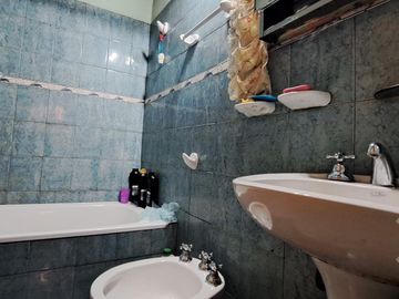 VENTA DE CASA 3 DORM., LOCAL Y TALLER - NEUQUÉN