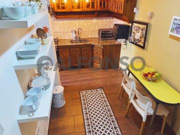 HERMOSO TIPO CASA CINCO AMBIENTES CON JARDIN Y PILETA
