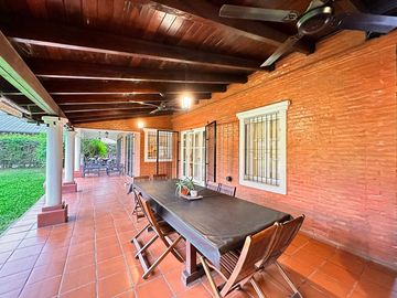 Importante casa de 3 dormitorios, barrio privado Casco Viejo, Yerba Buena