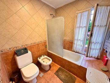 Importante casa de 3 dormitorios, barrio privado Casco Viejo, Yerba Buena