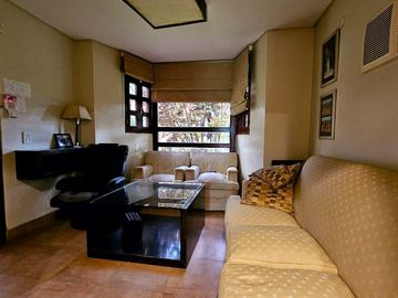 Importante casa de 5 dormitorios en VENTA en lote de 832 m2, zona Parque Guillermina, SMT