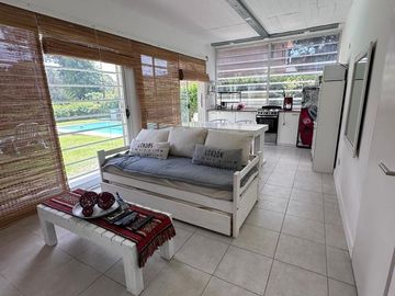 5 AMBIENTES | AV. SHAW 1298