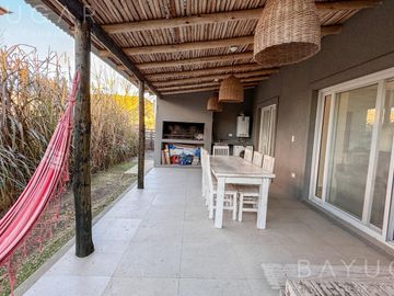 Alquiler Casa - Barrio Privado El Aljibe / Pilar - Con muebles