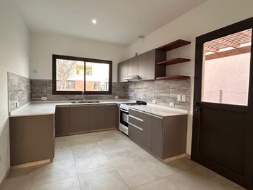 Excelente casa a estrenar en venta en Santo Tomas
