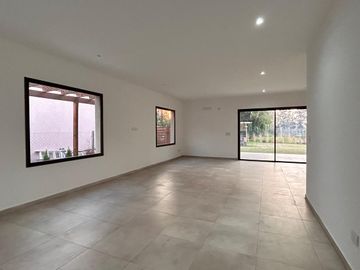 Excelente casa a estrenar en venta en Santo Tomas