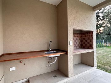 Excelente casa a estrenar en venta en Santo Tomas