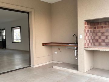 Excelente casa a estrenar en venta en Santo Tomas