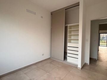 Excelente casa a estrenar en venta en Santo Tomas