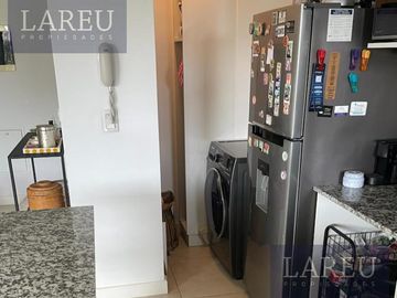 Departamento en venta,  2 ambientes en  Civis