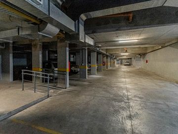 Departamento 2 amb en duplex con cochera cubierta en  Parque Patricios Estación Buenos Aires
