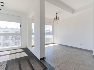 Departamento 2 amb en duplex con cochera cubierta en  Parque Patricios Estación Buenos Aires