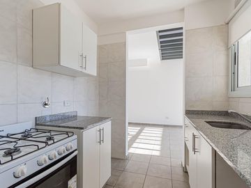 Departamento 2 amb en duplex con cochera cubierta en  Parque Patricios Estación Buenos Aires