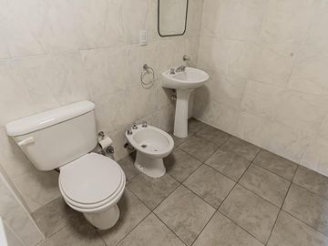 Departamento 2 amb en duplex con cochera cubierta en  Parque Patricios Estación Buenos Aires