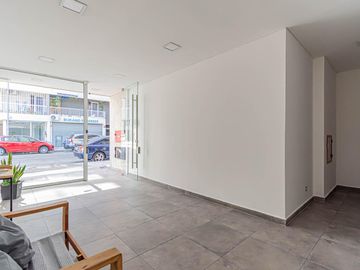 Departamento 2 amb en duplex con cochera cubierta en  Parque Patricios Estación Buenos Aires