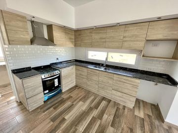 VENTA CASA SAN SEBASTIAN A11 4 AMBIENTES