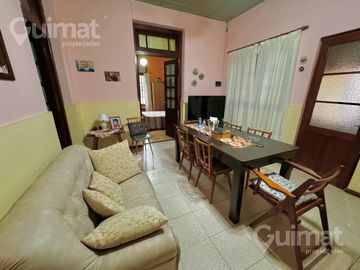 CASA 5 AMBIENTES CON COCHERA - 149M2 - LAS FLORES, BUENOS AIRES