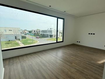 Casa en Venta, 6 Ambientes,  en Haras Santa Maria, Loma Verde, Escobar, GBA Norte