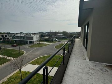 Casa en Venta, 6 Ambientes,  en Haras Santa Maria, Loma Verde, Escobar, GBA Norte