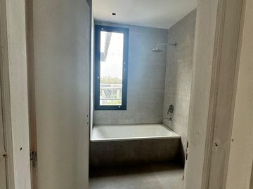Casa en Venta, 6 Ambientes,  en Haras Santa Maria, Loma Verde, Escobar, GBA Norte