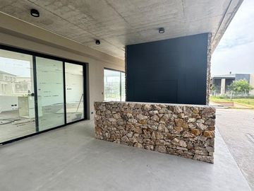 Casa en Venta, 6 Ambientes,  en Haras Santa Maria, Loma Verde, Escobar, GBA Norte