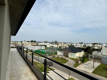 Casa en Venta, 6 Ambientes,  en Haras Santa Maria, Loma Verde, Escobar, GBA Norte