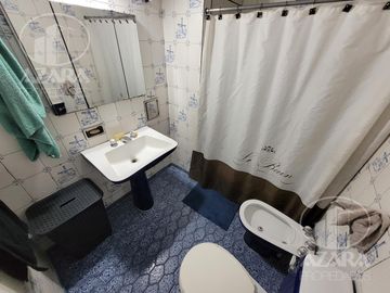 Casa lote propio  8,66 x 45  ideal 2 familias   en  beccar