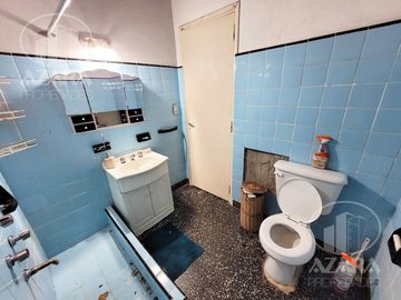 Casa lote propio  8,66 x 45  ideal 2 familias   en  beccar