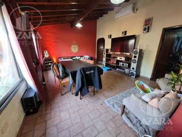 Casa lote propio  8,66 x 45  ideal 2 familias   en  beccar