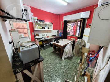Casa lote propio  8,66 x 45  ideal 2 familias   en  beccar