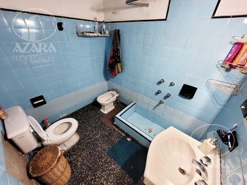 Casa lote propio  8,66 x 45  ideal 2 familias   en  beccar