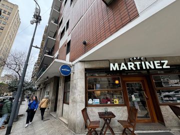 Departamento en VENTA  frente a Facultad de medicina -  3 Ambientes apto laboratorio y consultorio