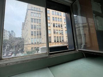 Departamento en VENTA  frente a Facultad de medicina -  3 Ambientes apto laboratorio y consultorio