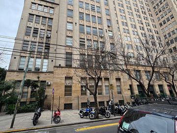 Departamento en VENTA  frente a Facultad de medicina -  3 Ambientes apto laboratorio y consultorio
