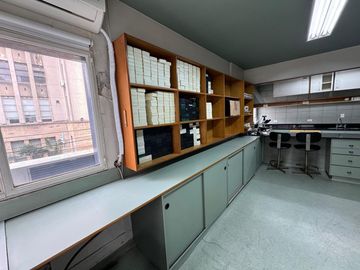 Departamento en VENTA  frente a Facultad de medicina -  3 Ambientes apto laboratorio y consultorio