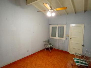 Venta PH en Lanús Oeste de 2 ambientes con Patio